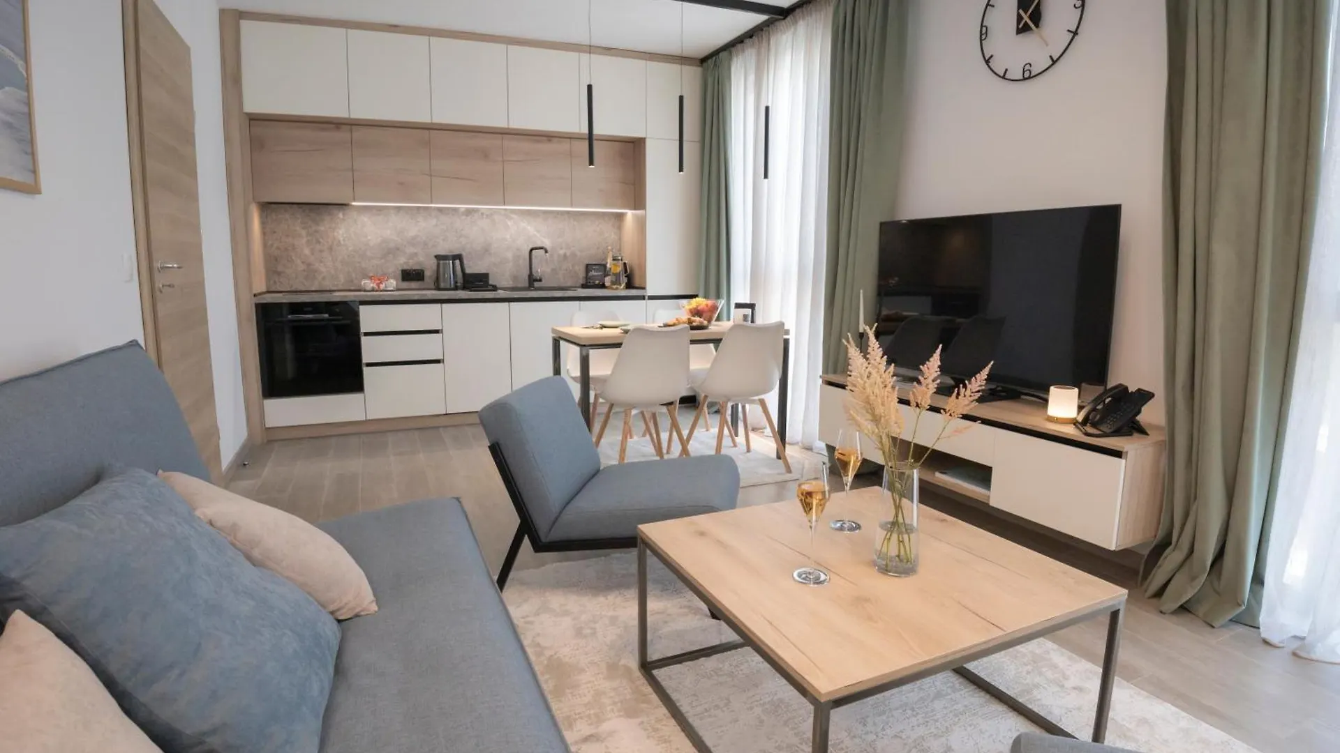 Azur Premium Resort Saints Constantine and Helena Apartment